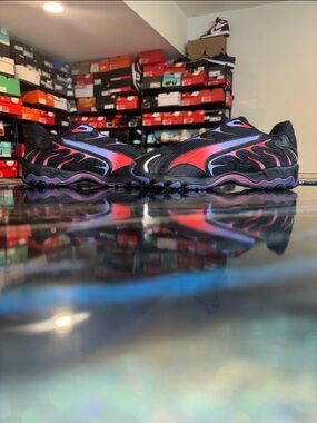 Puma Inhale 40156002 Black/Red - Size 8M - Brand New (NO BOX)